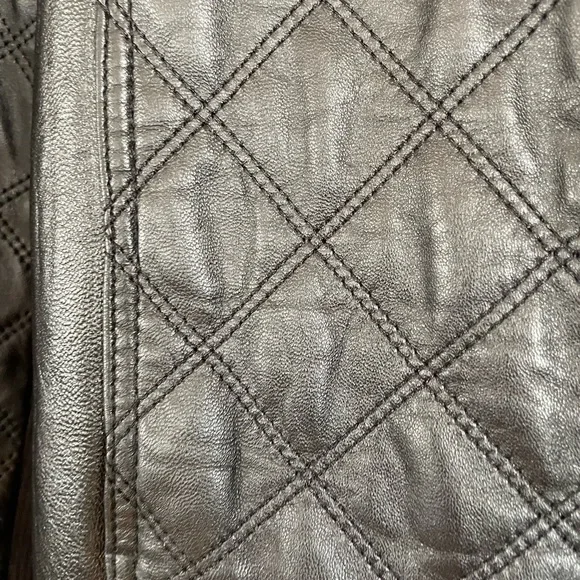 Ladies Medium Black Quilted Leather Moto Jacket by Wilson’s Leather - Picture 6 of 11